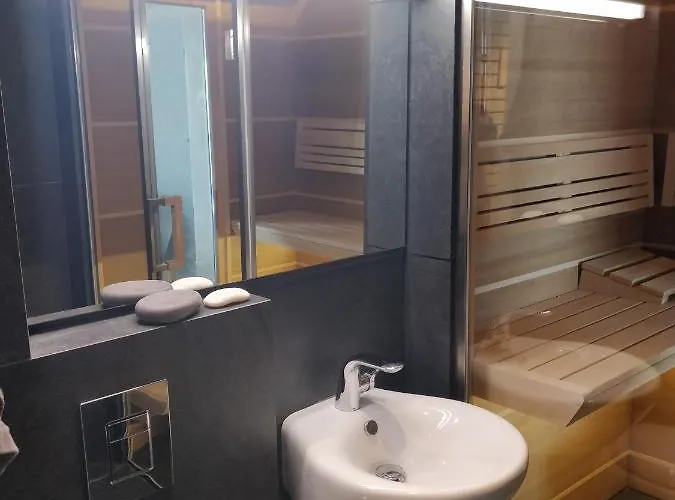 - Cosiness 4 Meters From The Sea Warna